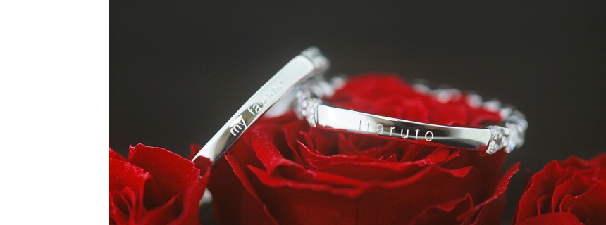 文字彫りエタニティリング